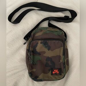 Nike SB Crossbody Bag